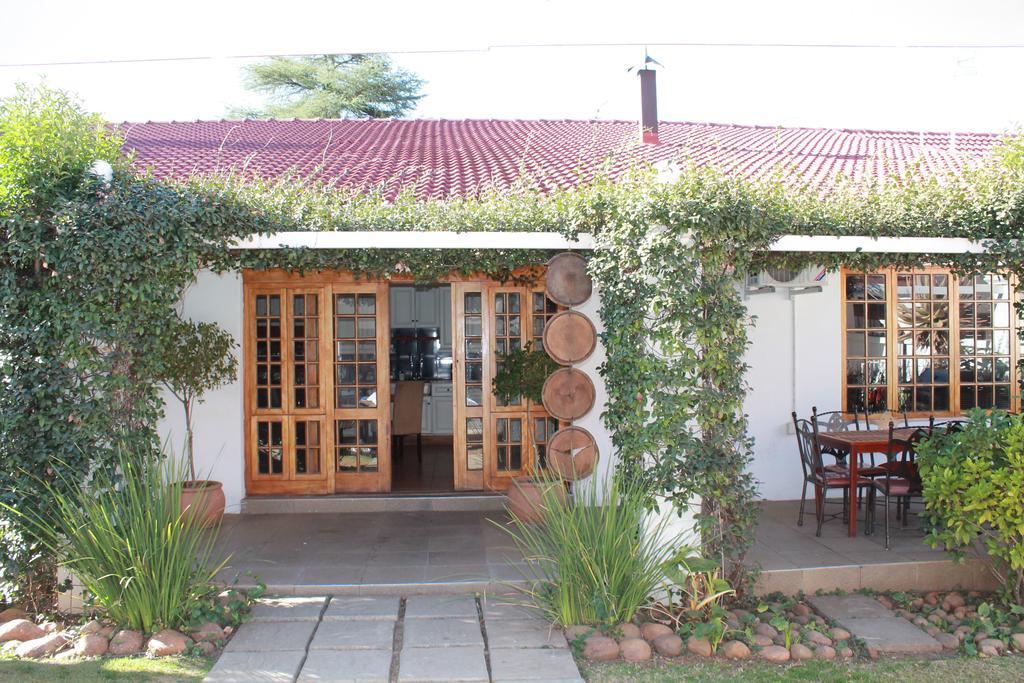 Villa De La Rosa Klerksdorp Exterior photo
